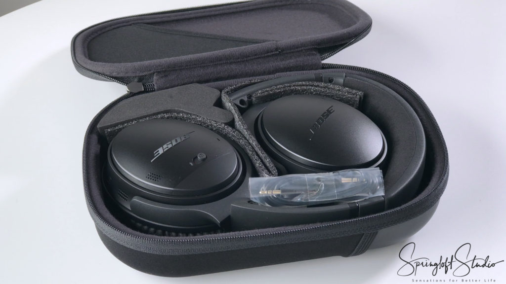 Bose QuietComfort 35 II Wireless Headphone in carrying case